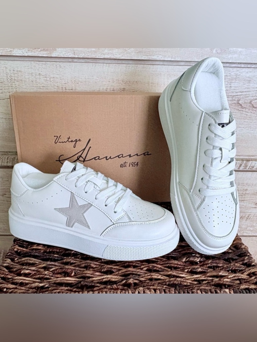 VINTAGE HAVANA Star Sneakers Platform Court Lauree Fashion Shoes Gray New 8.5